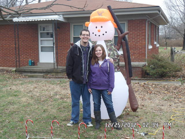Gotta have a Redneck Snowman for the front yard!!!